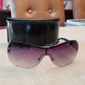 Authentic Marc by Marc Jacobs sunglasses for women